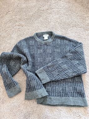L.L. Bean Vintage Men's Grey Patterned Wool Crewneck Sweater